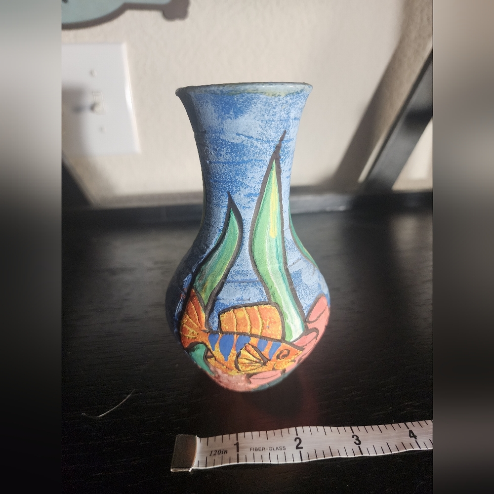 Fish vase‎